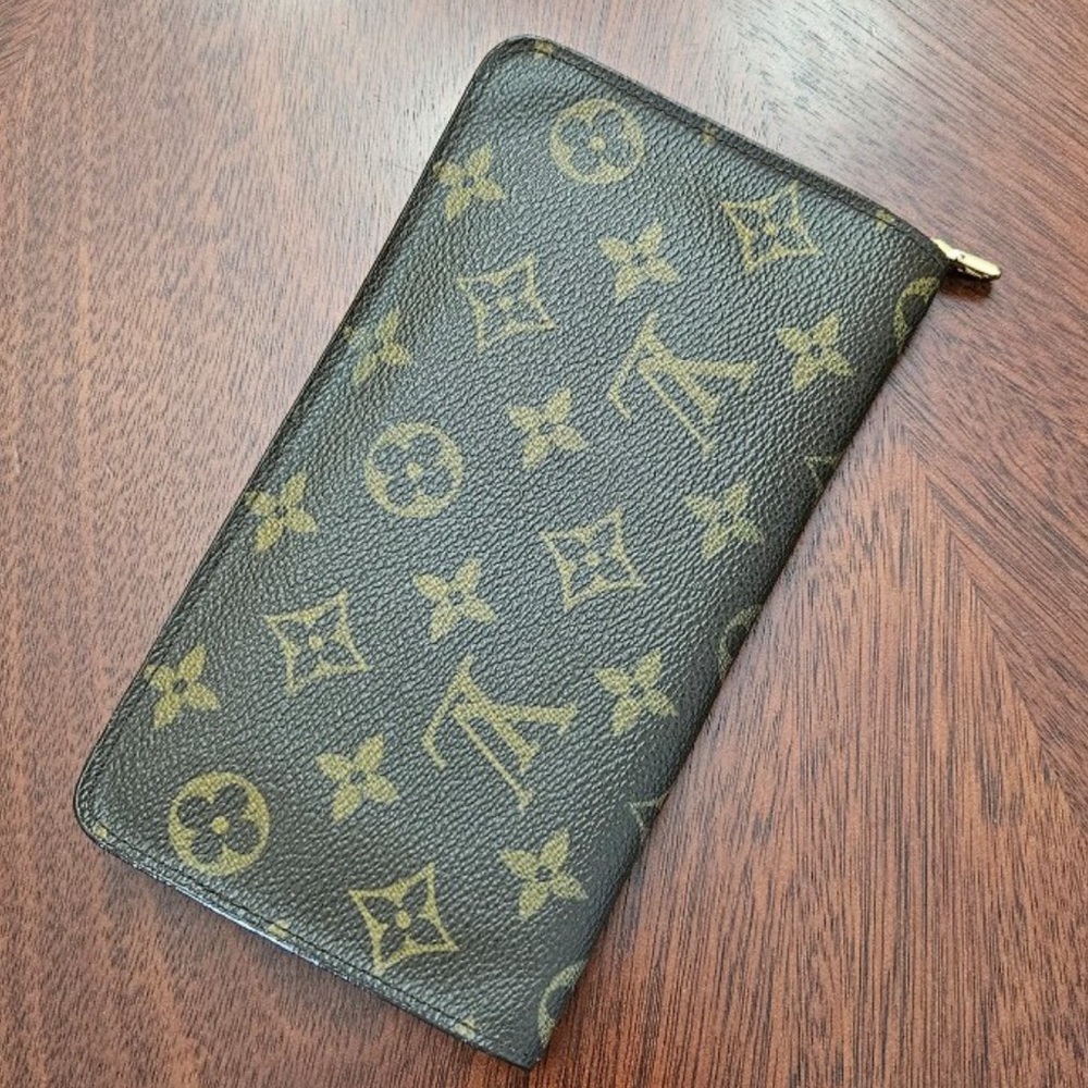 Authentic Louis Vuitton Monogram Wallet